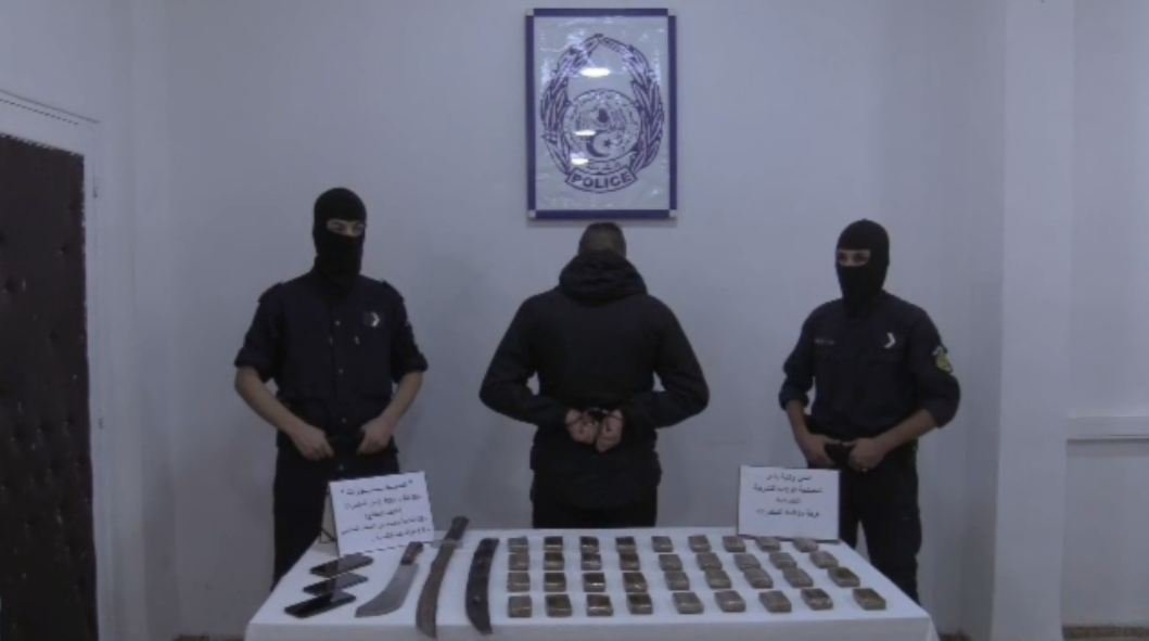 بشار.. توقيف مروّج مخدرات وضبط ما يقارب 4 كلغ من الكيف المعالج