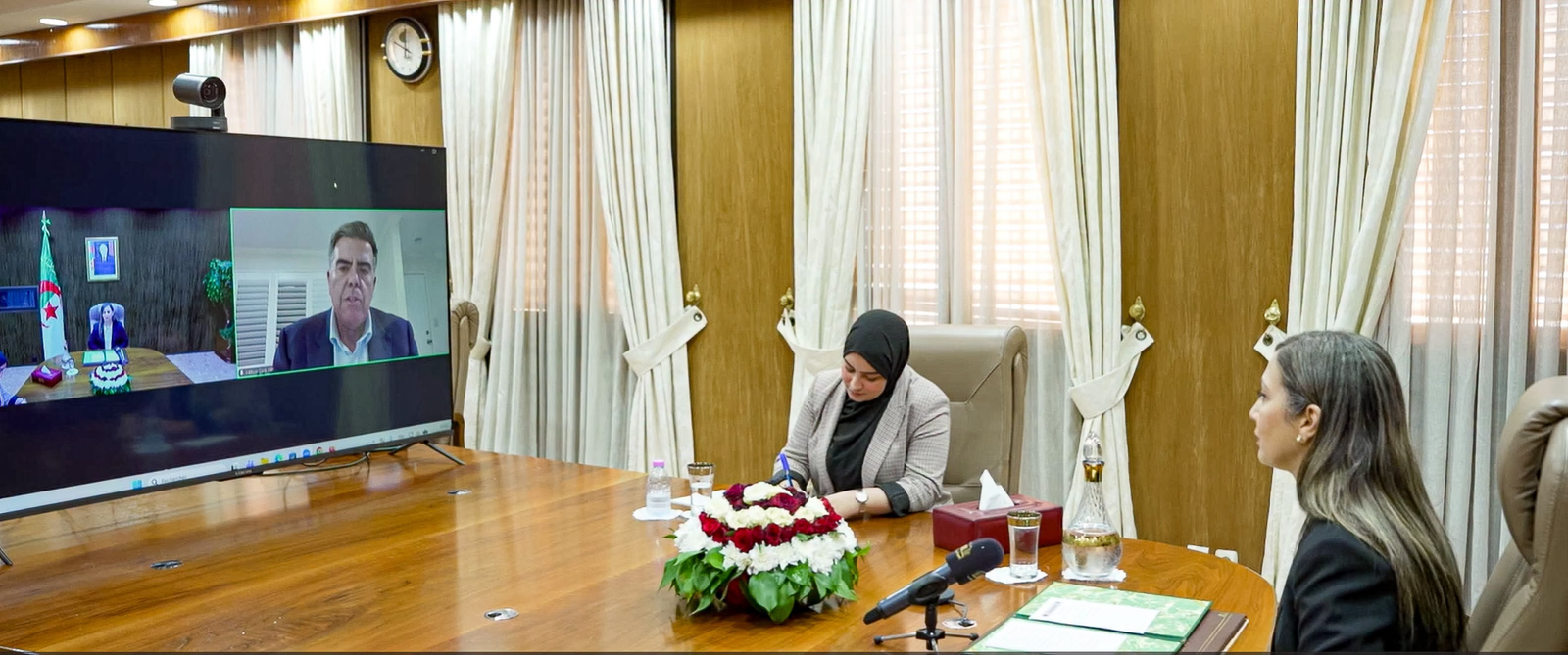بوفدش تقترح إنشاء مجلس أعمال جزائري-استرالي وتدعو نظيرها لزيارة الجزائر