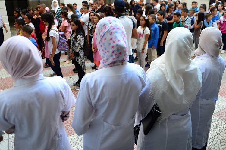 تفاصيل إضافية عن وثيقة الالتزام وتعيين الأساتذة الجدد