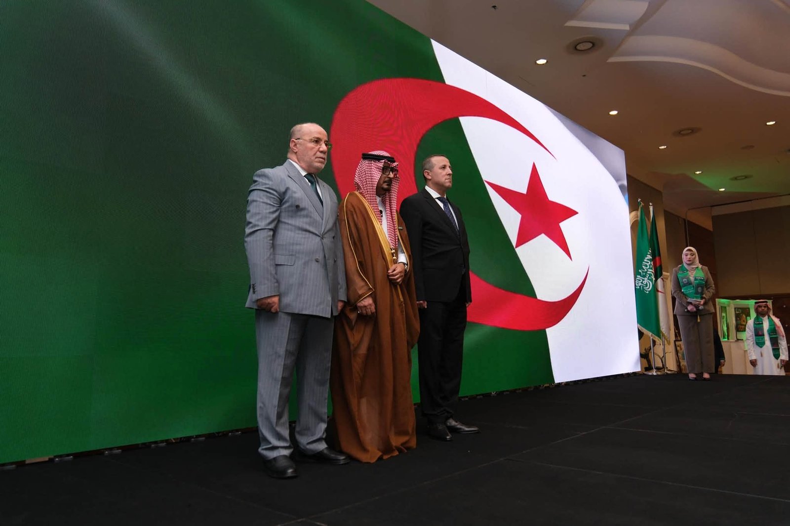“فرص واسعة للتكامل بين رؤية السعودية 2030 وخطط التنمية في الجزائر”