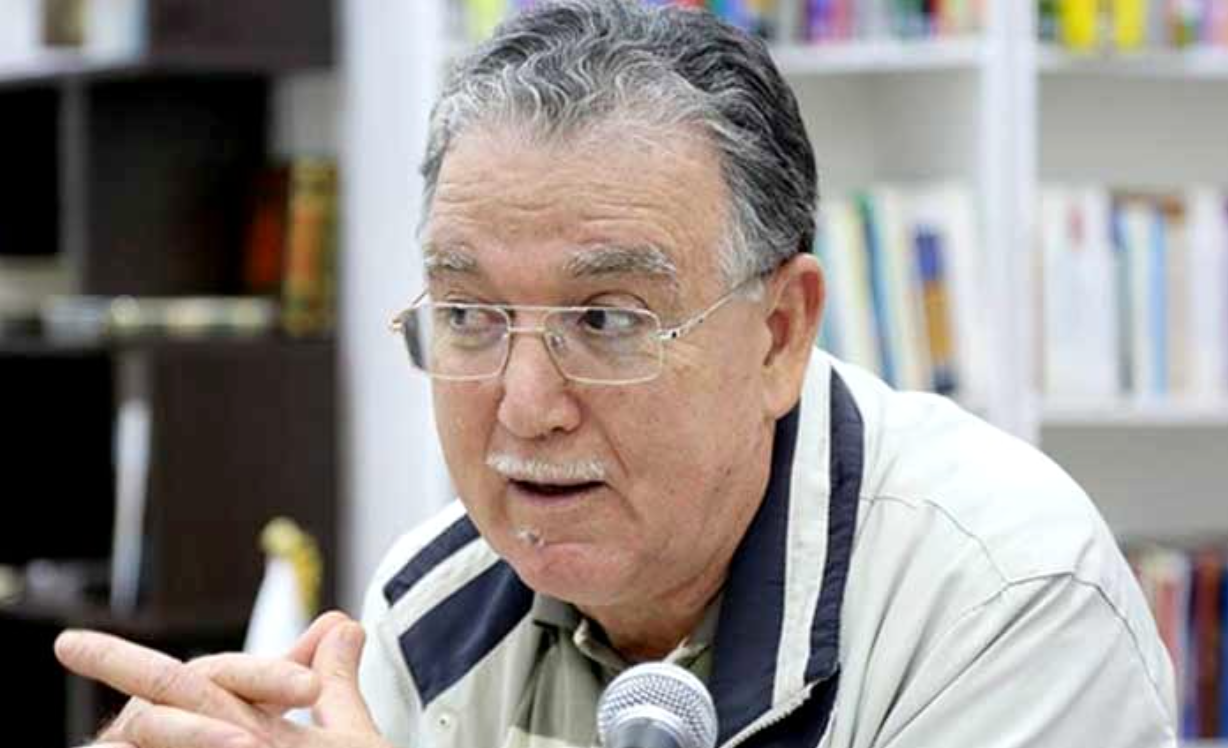 متاهات “الخبير” أحمد تسّة !!