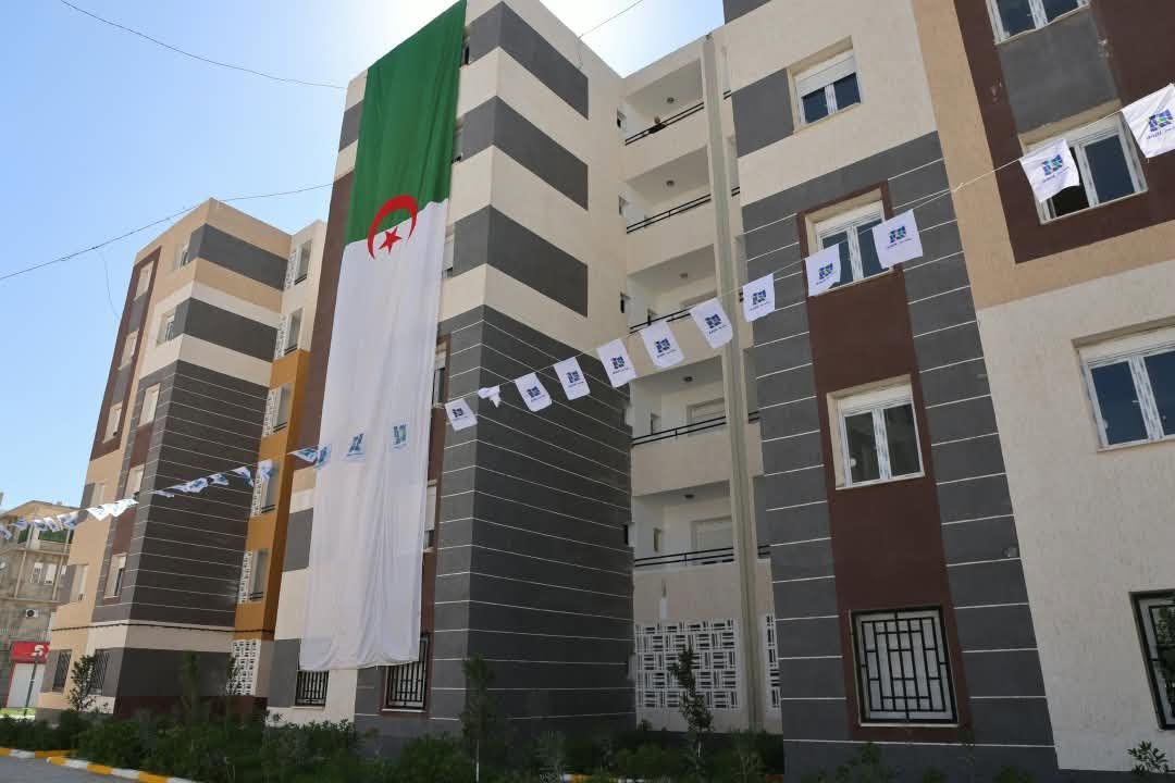 عدل 3.. تسليم عقود الملكية والمفاتيح ابتداءً من الفاتح نوفمبر