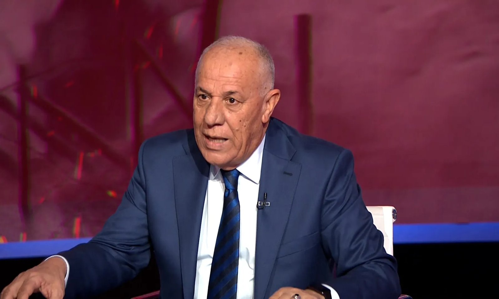 فايز الدويري يعلن “نهاية ارتباطه” مع قناة الجزيرة