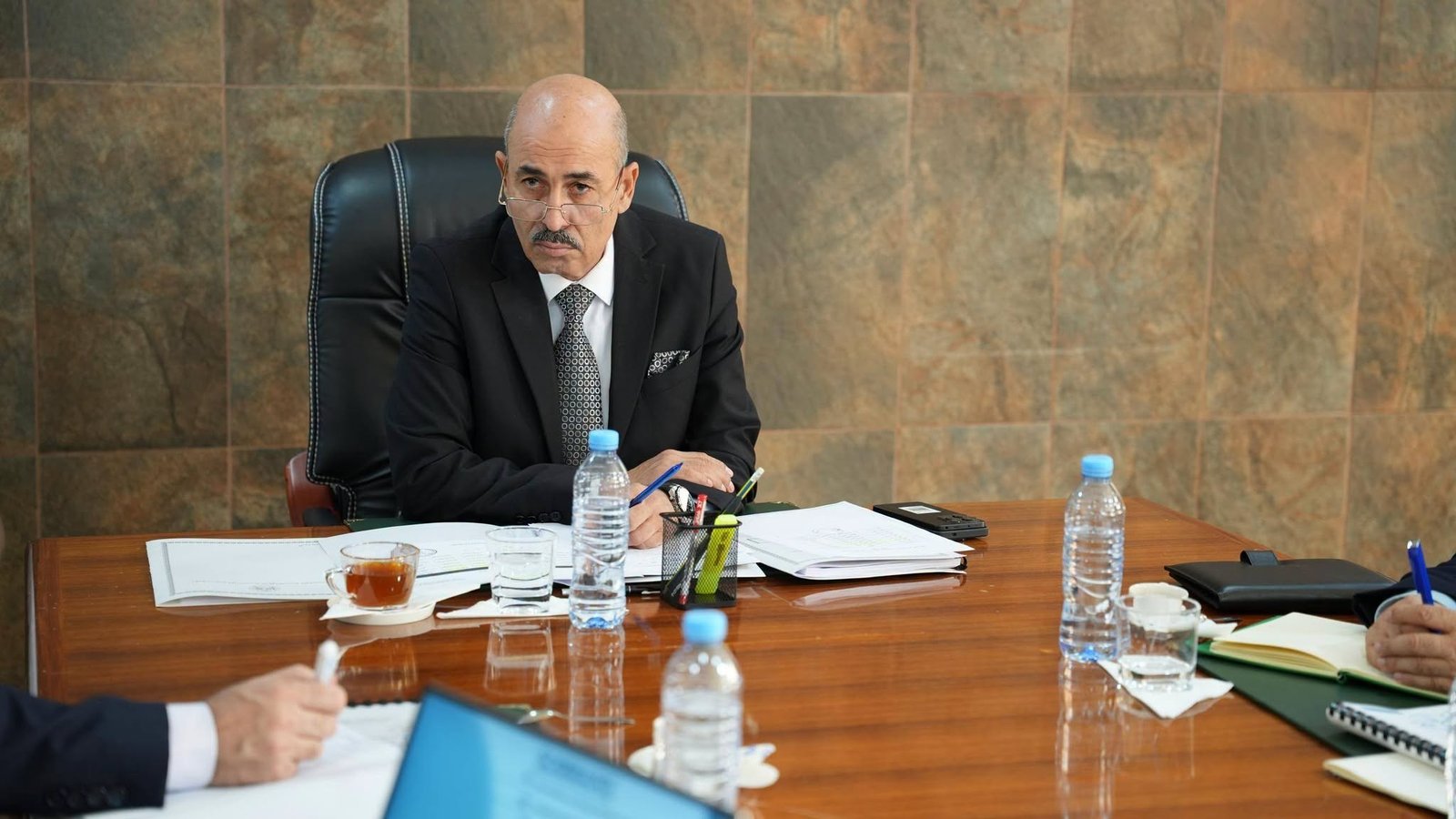 وزير الصناعة يقيّم أداء “فيروفيال” و”جيتكس” وآفاق تطويرهما