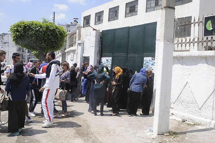 تحذيرات من انسياق التلاميذ وراء دعوات مجهولة إلى الإضراب