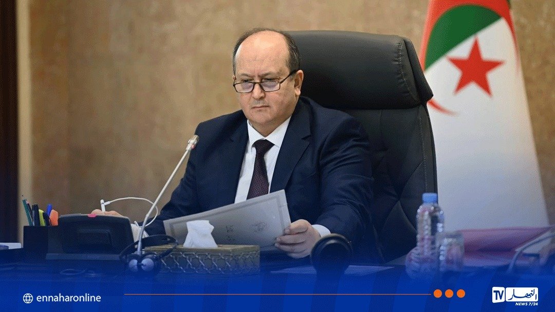 الوزير الأول يترأس إجتماعا للحكومة لدراسة عدد من العروض