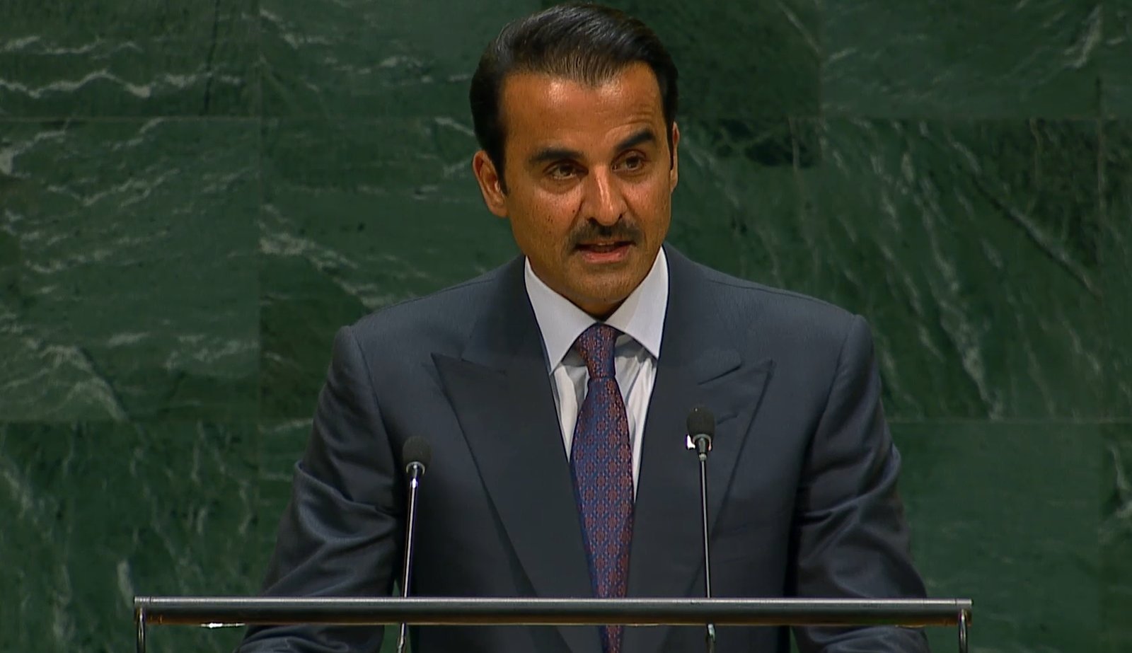 أمير قطر يدعو إلى “نظام إقليمي للأمن” في منطقة الخليج