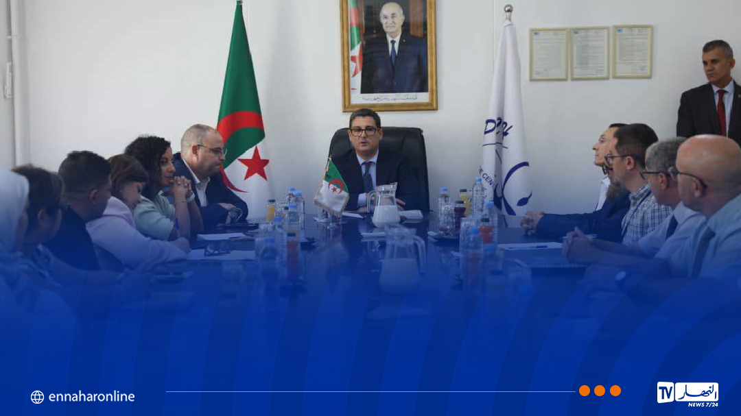 وزير الصحة يشرف على تنصيب المدير العام الجديد للصيدلية المركزية للمستشفيات