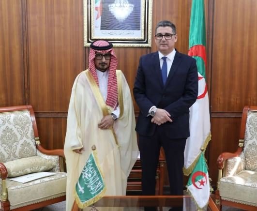 التعاون الصحي والبعثة الطبية للحج محور لقاء وزير الصحة وسفير السعودية