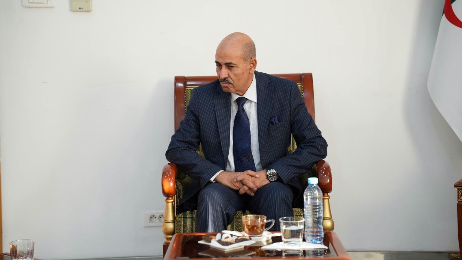 وزير الصناعة يبحث رفع الإدماج المحلي مع ستيلانتيس الجزائر