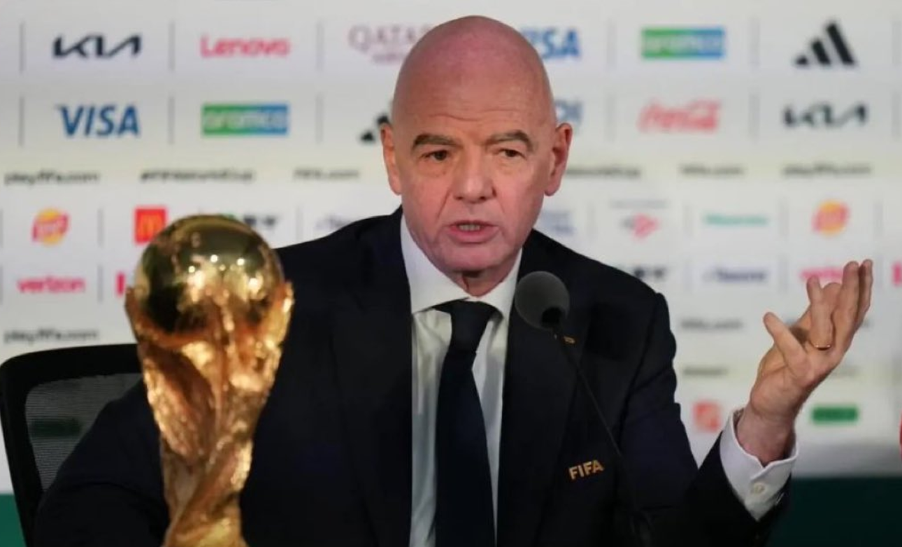“فيفا” يرد على تصريحات لقجع حول استضافة نهائي مونديال 2030