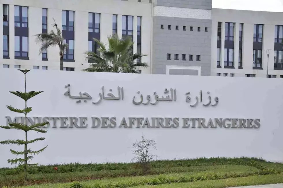 وزارة الخارجية تعلن وفاة مواطنة جزائرية في هجوم صاروخي على مطار أبها السعودي