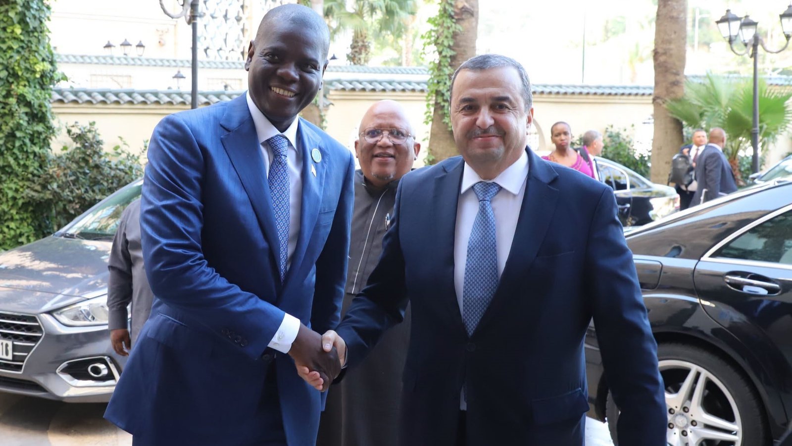 الجزائر تفتح آفاقًا جديدة للاستثمار الجنوب إفريقي في قطاع المحروقات