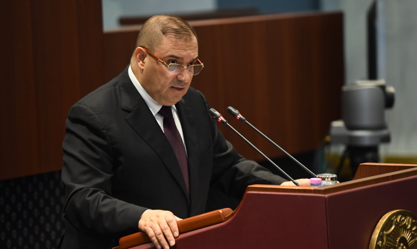 وزير العدل يشرع في عرض مشروع قانون القضاء العسكري