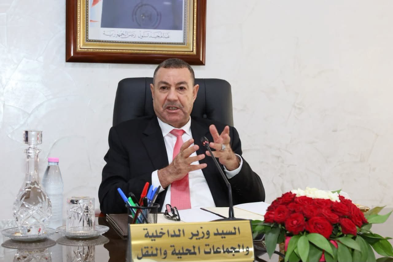 وزير الداخلية يجري حركة جزئية في 3 أسلاك