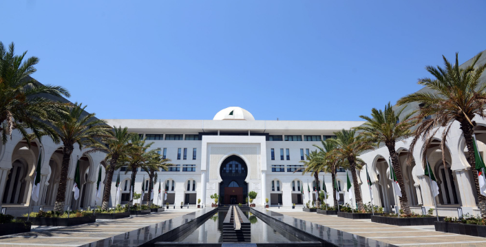الجزائر تدين استهداف خط أنابيب شرق-غرب في الرياض والمدينة