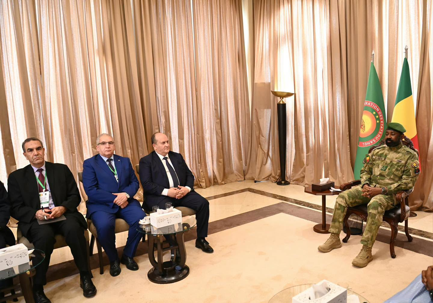 سيفي غريب يُستقبل من طرف رئيس الدولة المالي