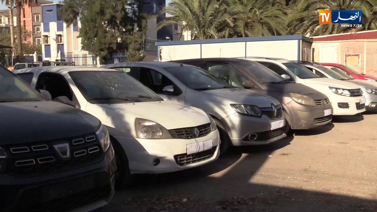 القضية استغرقت 4 أشهر.. الإطاحة بشبكة واسترجاع 8 سيارات مسروقة بالعاصمة